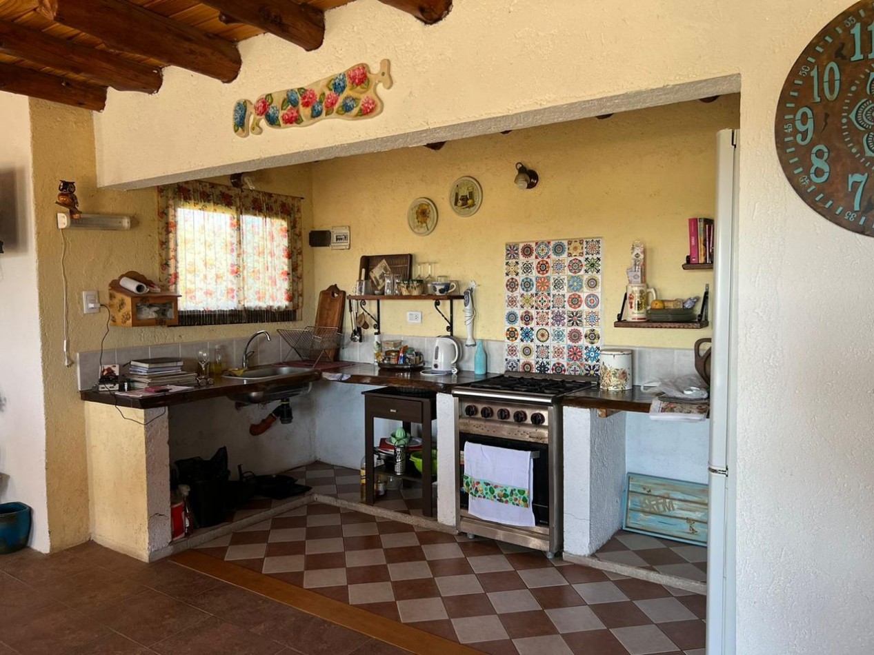 VENTA DE COMPLEJO EN BARRIO GUTIERREZ - LOS REARTES