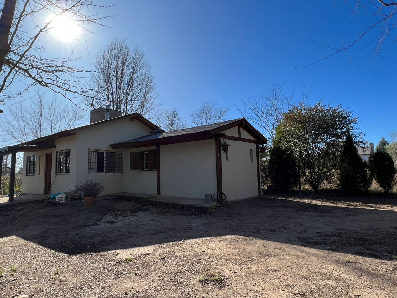 VENTA DE CASA 3 AMB. - BARRIO GUTIERREZ - LOS REARTES