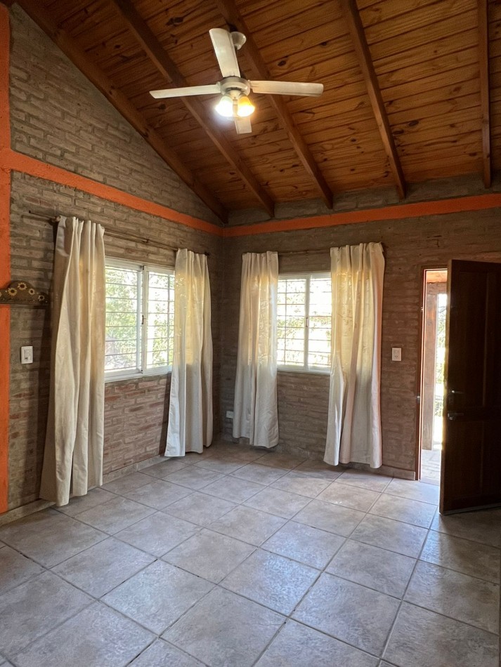 VENTA DE CASA 3 AMB. - BARRIO GUTIERREZ - LOS REARTES