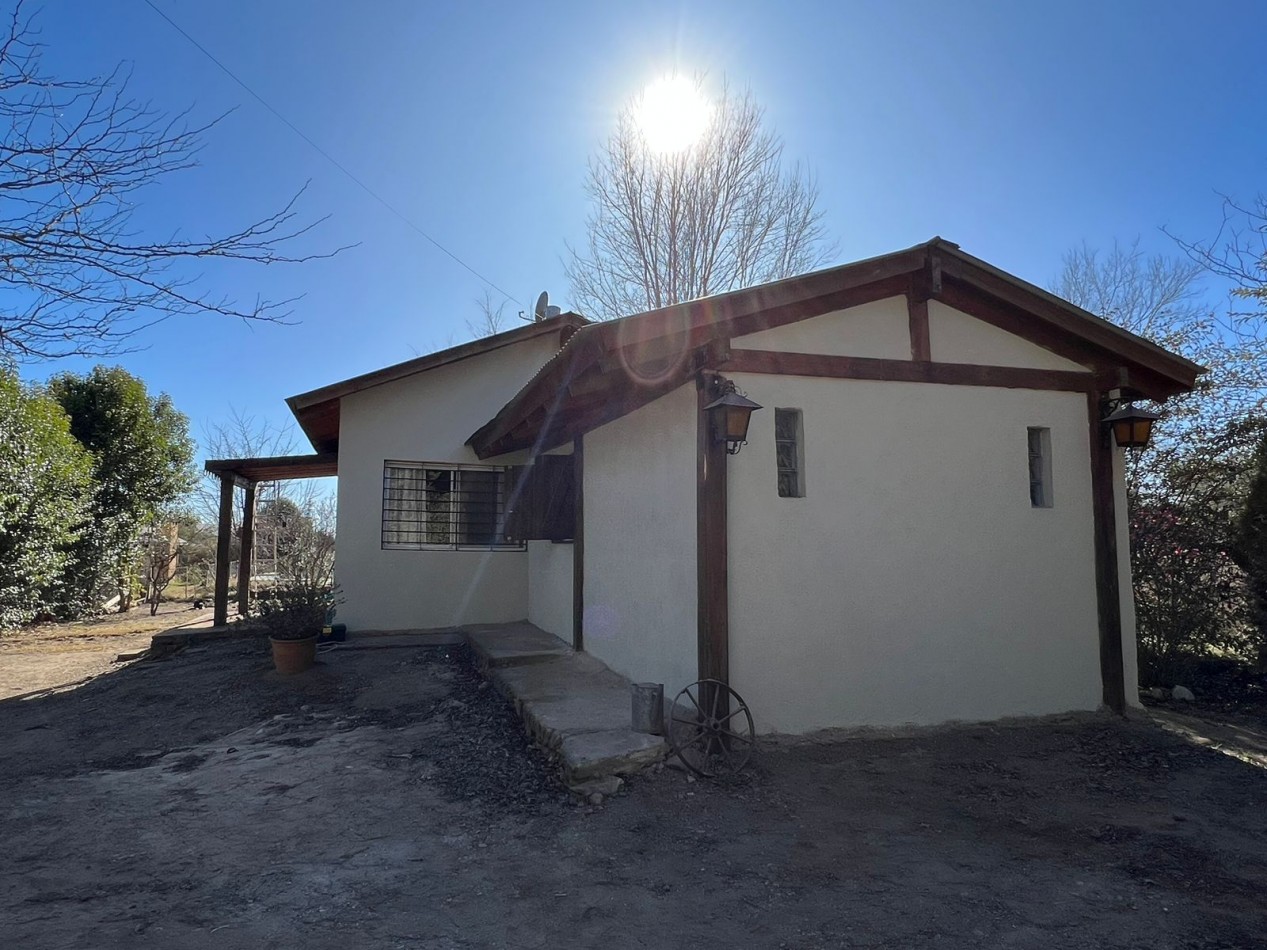 VENTA DE CASA 3 AMB. - BARRIO GUTIERREZ - LOS REARTES