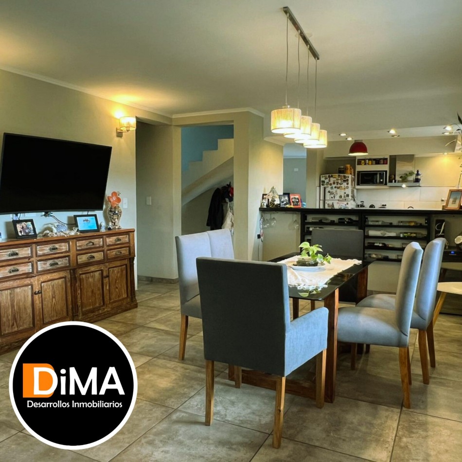 VENTA DE CASA 4 AMBIENTES - VILLA CASTELAR - VILLA GENERAL BELGRANO