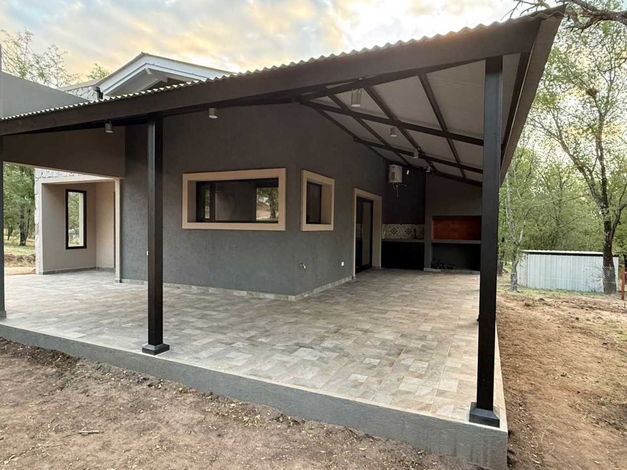 VIVIENDA A ESTRENAR EN VILLA CASTELAR - VILLA GENERAL BELGRANO