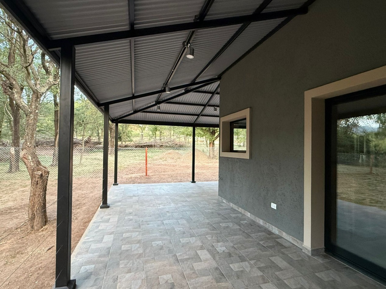 VIVIENDA A ESTRENAR EN VILLA CASTELAR - VILLA GENERAL BELGRANO