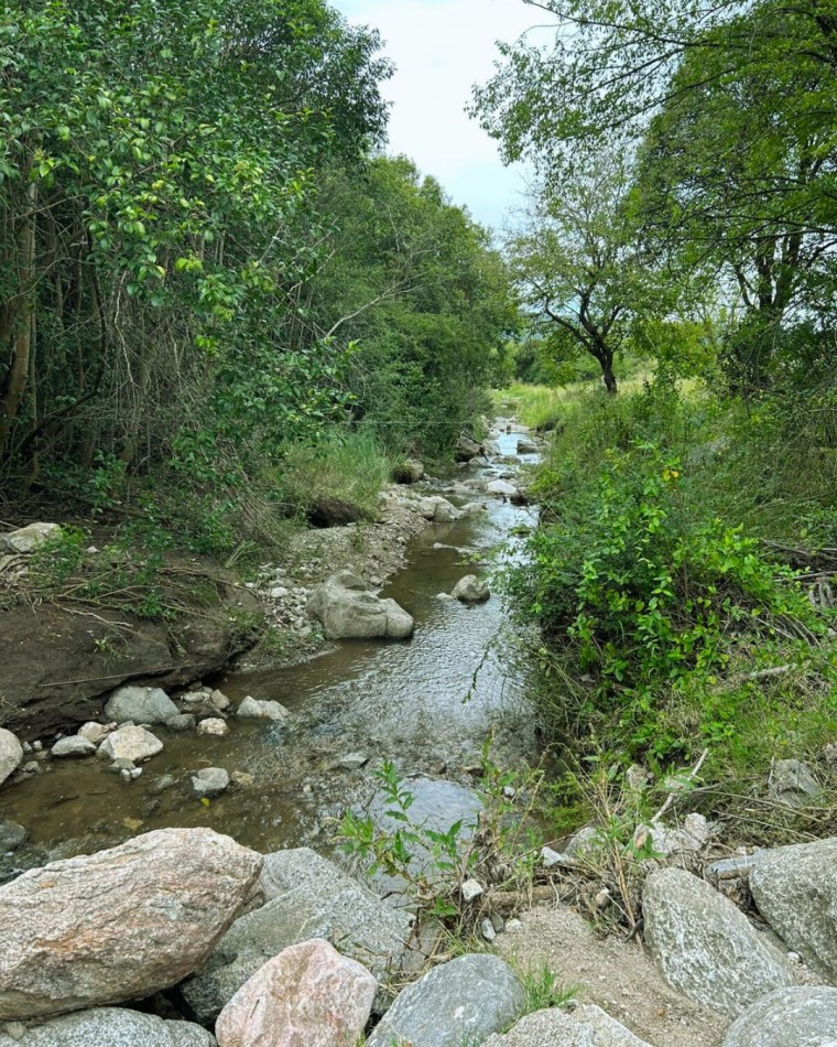 LOTE EN BARRIO TIERRAS DEL SAUCE CON COSTA DE ARROYO - VILLA GENERAL BELGRANO