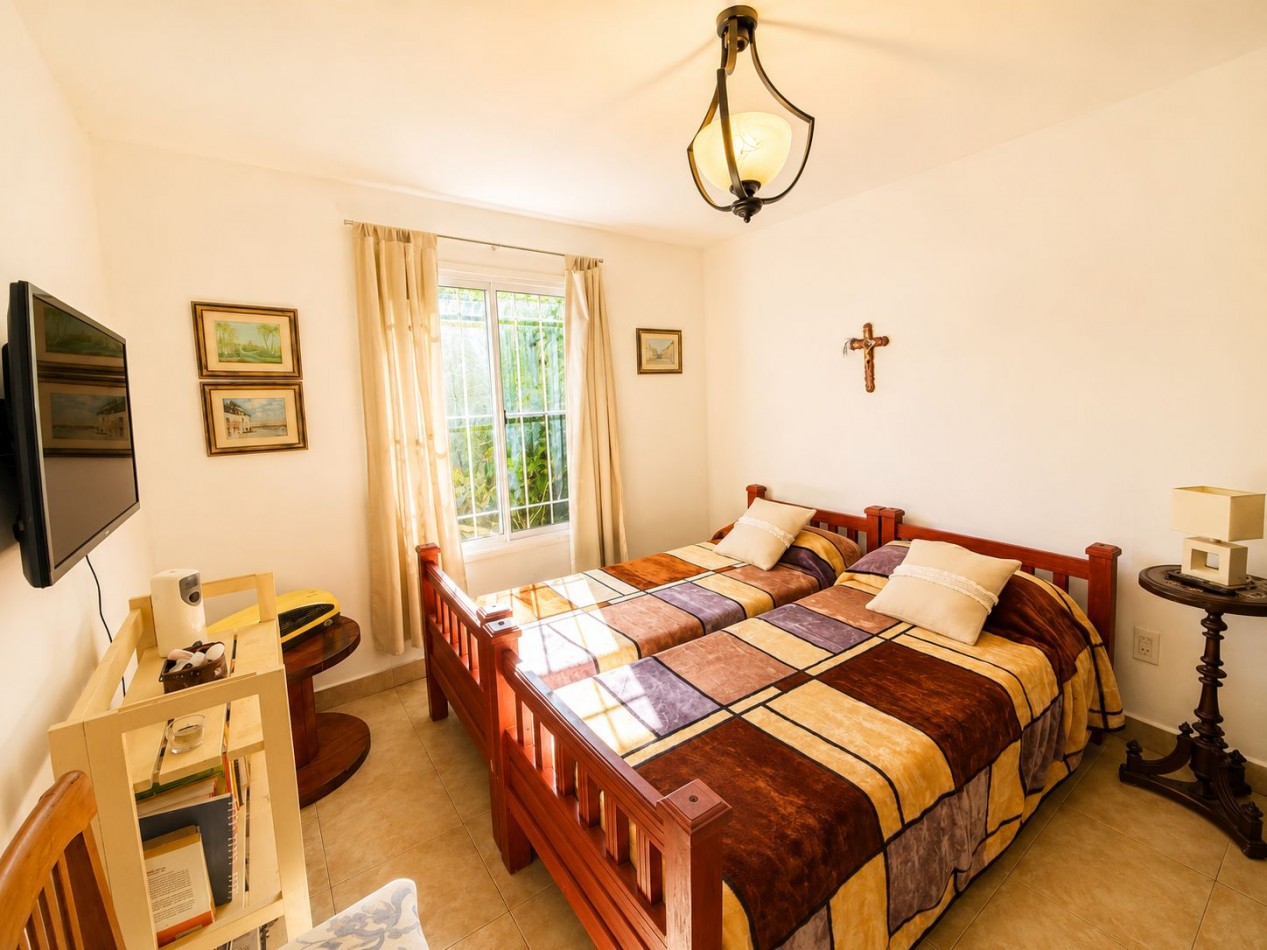 VENTA DE CASA DE 4 AMBIENTES - CERRO DE ORO