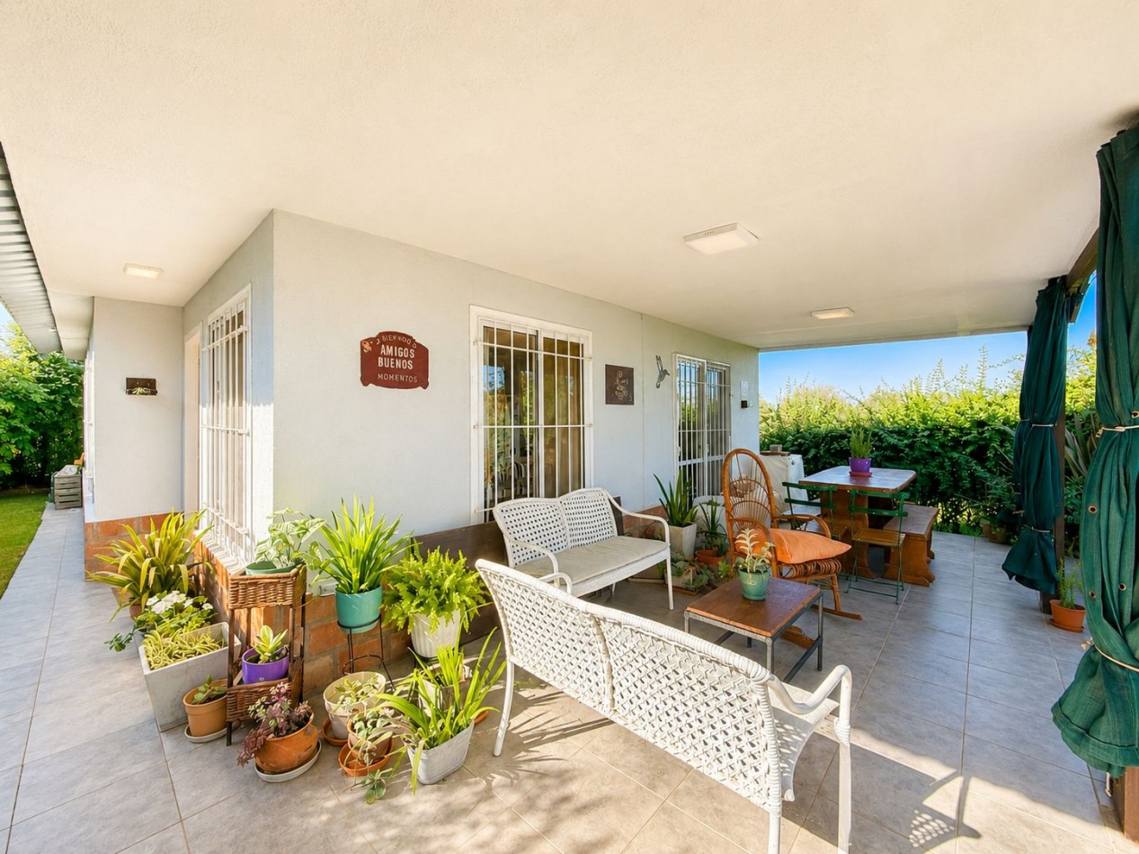 VENTA DE CASA DE 4 AMBIENTES - CERRO DE ORO