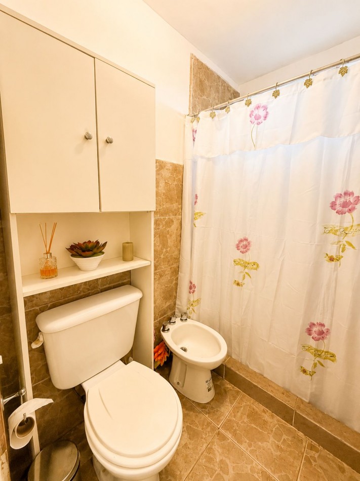 VENTA DE CASA DE 4 AMBIENTES - CERRO DE ORO