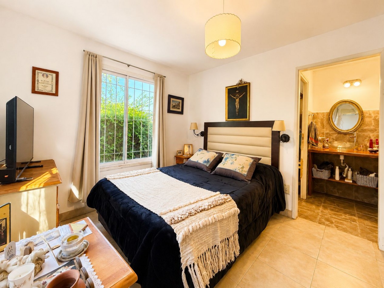 VENTA DE CASA DE 4 AMBIENTES - CERRO DE ORO