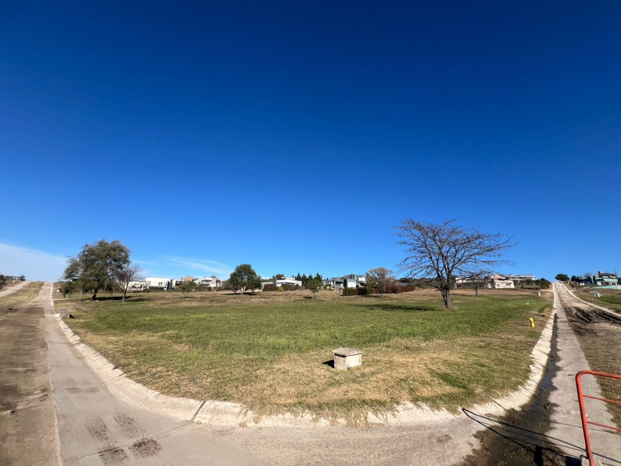 VENTA DE LOTE 2.061 MTS² - BARRIO ALTOS DEL CORRAL - LOS REARTES