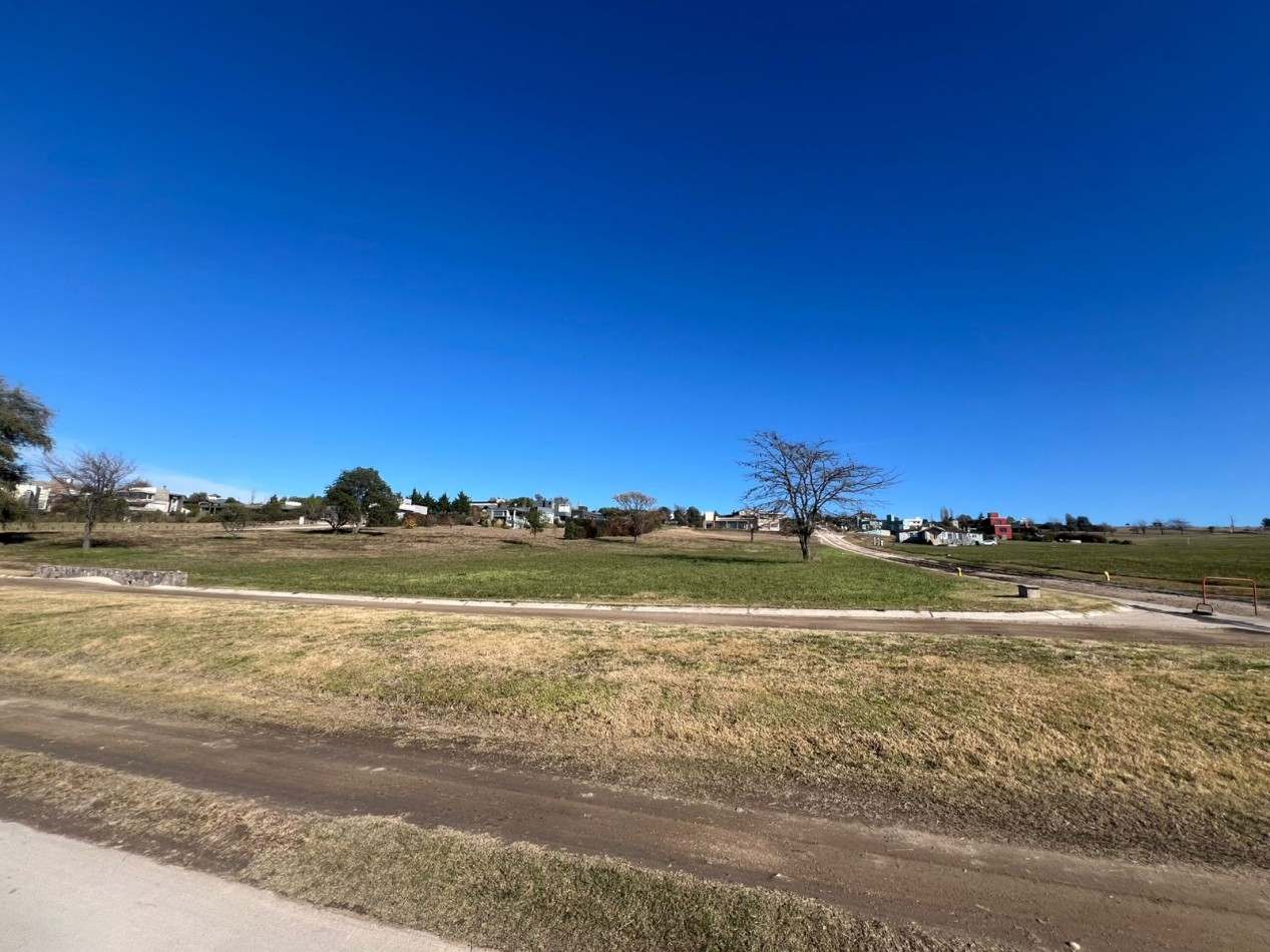 VENTA DE LOTE 2.061 MTS² - BARRIO ALTOS DEL CORRAL - LOS REARTES