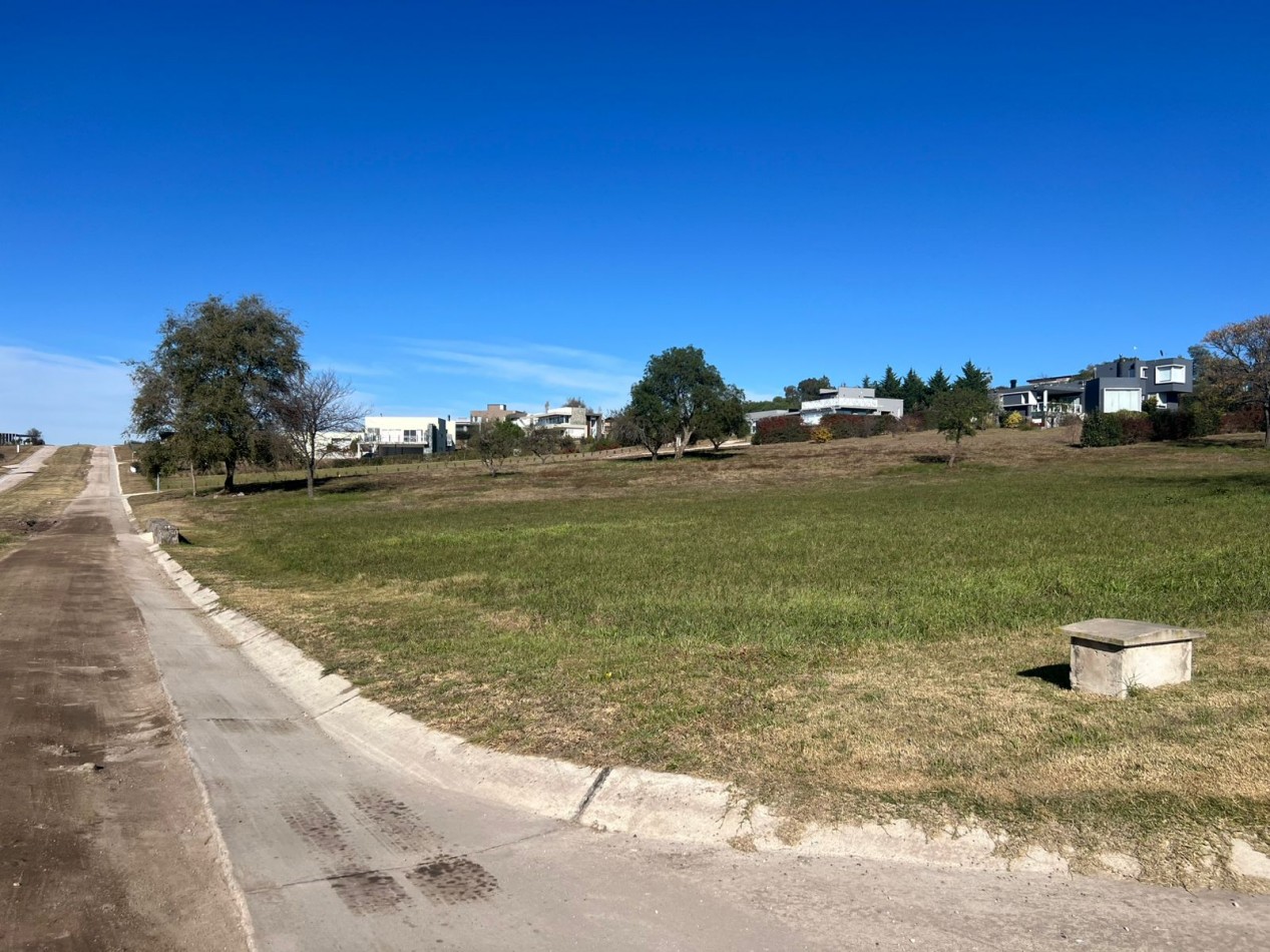 VENTA DE LOTE 2.061 MTS² - BARRIO ALTOS DEL CORRAL - LOS REARTES