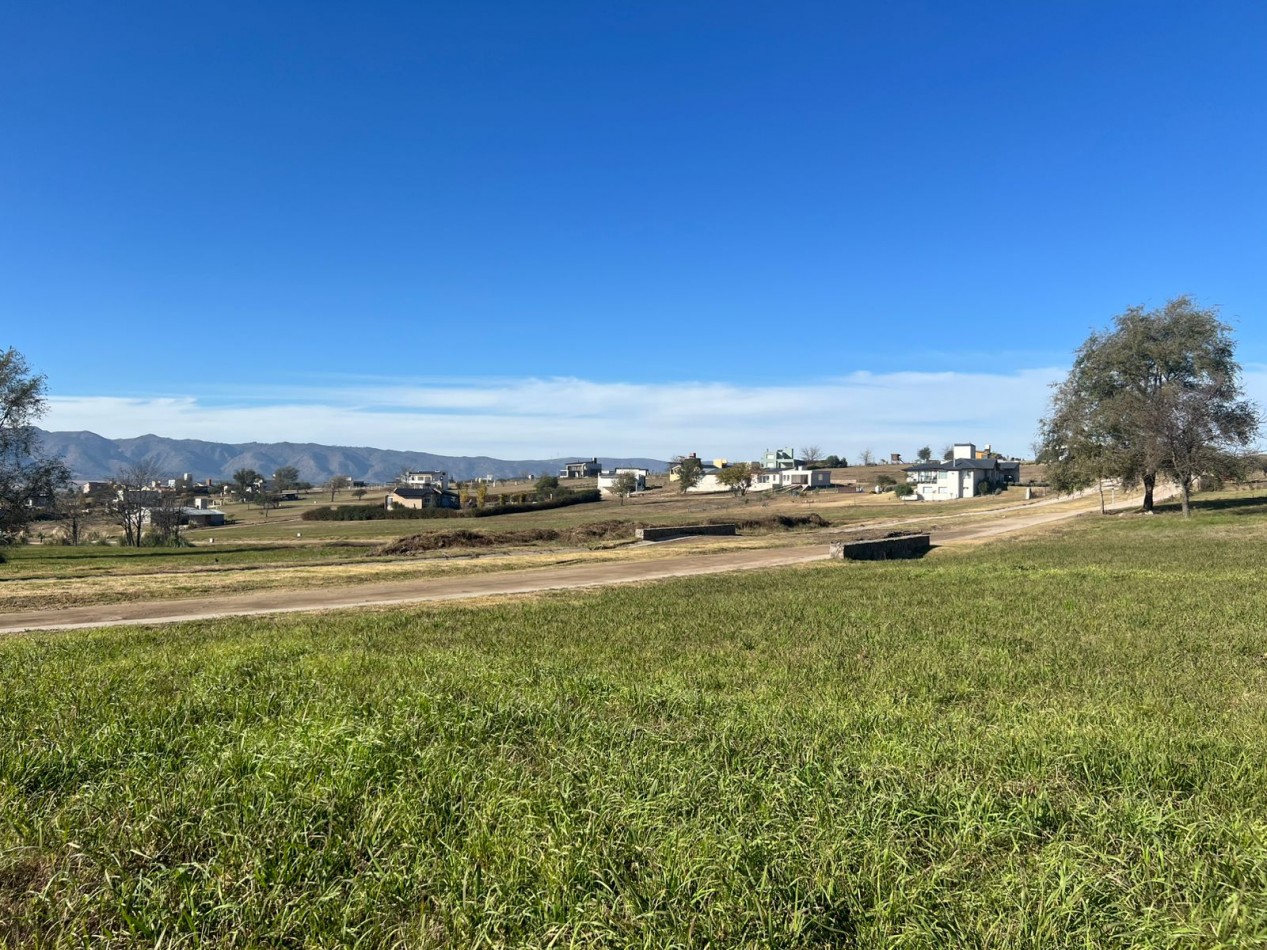 VENTA DE LOTE 2.061 MTS² - BARRIO ALTOS DEL CORRAL - LOS REARTES