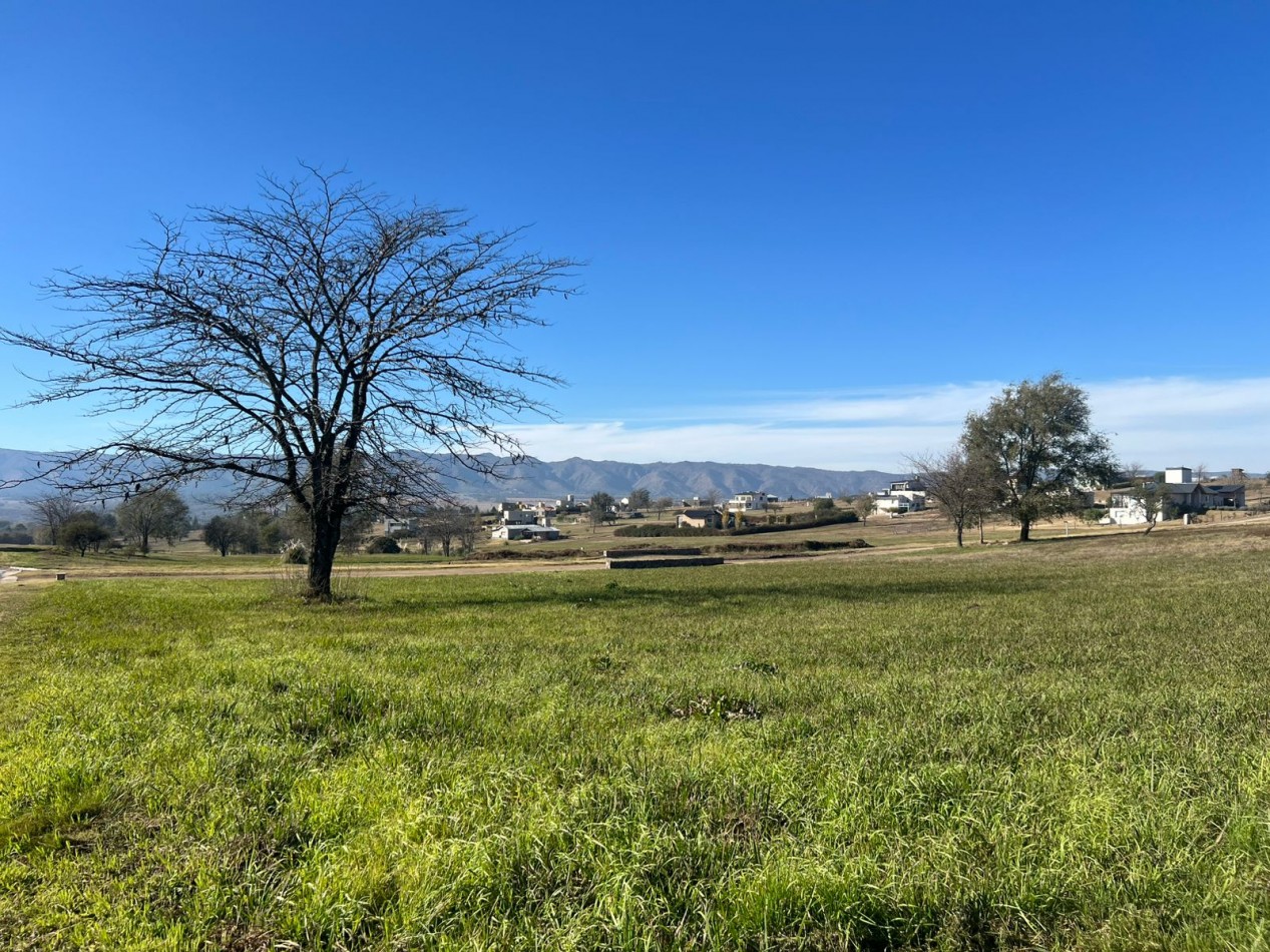 VENTA DE LOTE 2.061 MTS² - BARRIO ALTOS DEL CORRAL - LOS REARTES