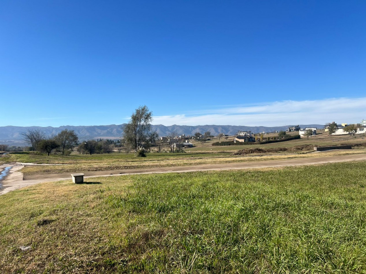 VENTA DE LOTE 2.061 MTS² - BARRIO ALTOS DEL CORRAL - LOS REARTES