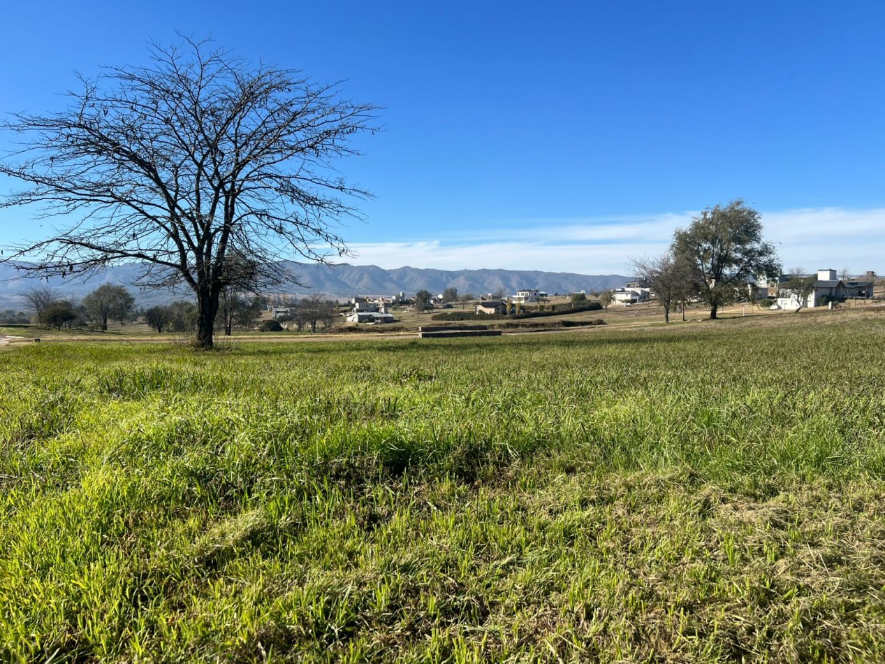 VENTA DE LOTE 2.061 MTS² - BARRIO ALTOS DEL CORRAL - LOS REARTES