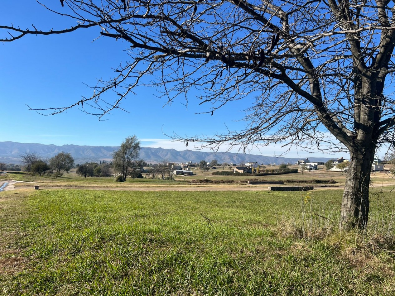 VENTA DE LOTE 2.061 MTS² - BARRIO ALTOS DEL CORRAL - LOS REARTES