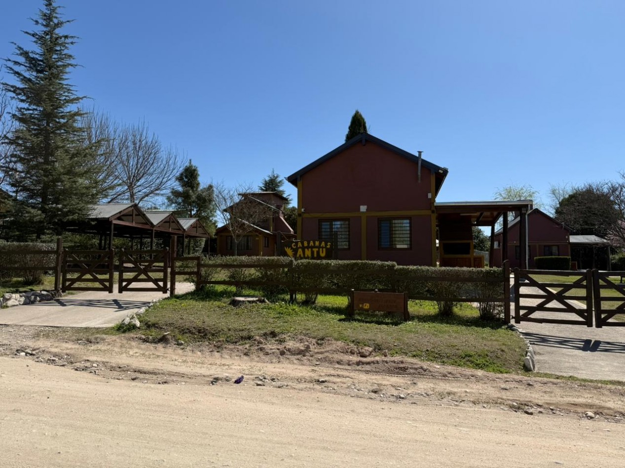 VENTA COMPLEJO DE 5 CABAÑAS CON PILETA - LOS REARTES