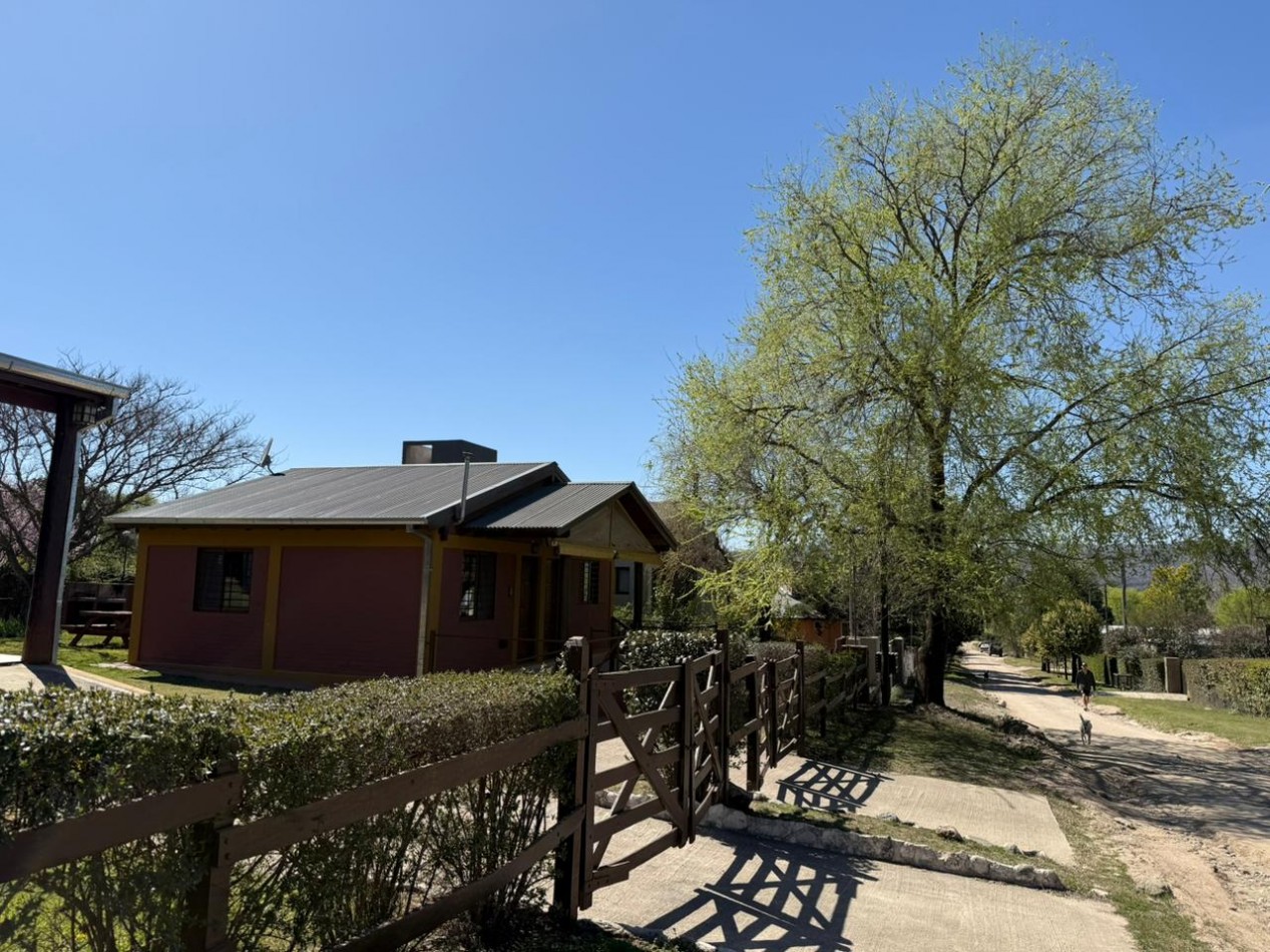 VENTA COMPLEJO DE 5 CABAÑAS CON PILETA - LOS REARTES