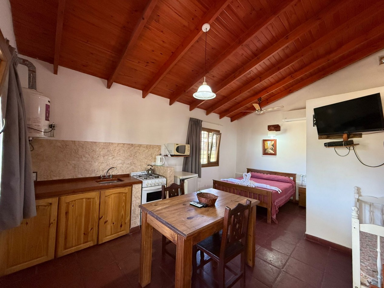 VENTA COMPLEJO DE 5 CABAÑAS CON PILETA - LOS REARTES