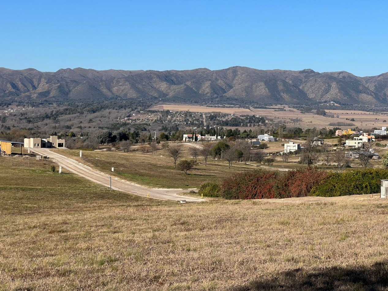 VENTA DE LOTE EN ALTOS DEL CORRAL - LOS REARTES