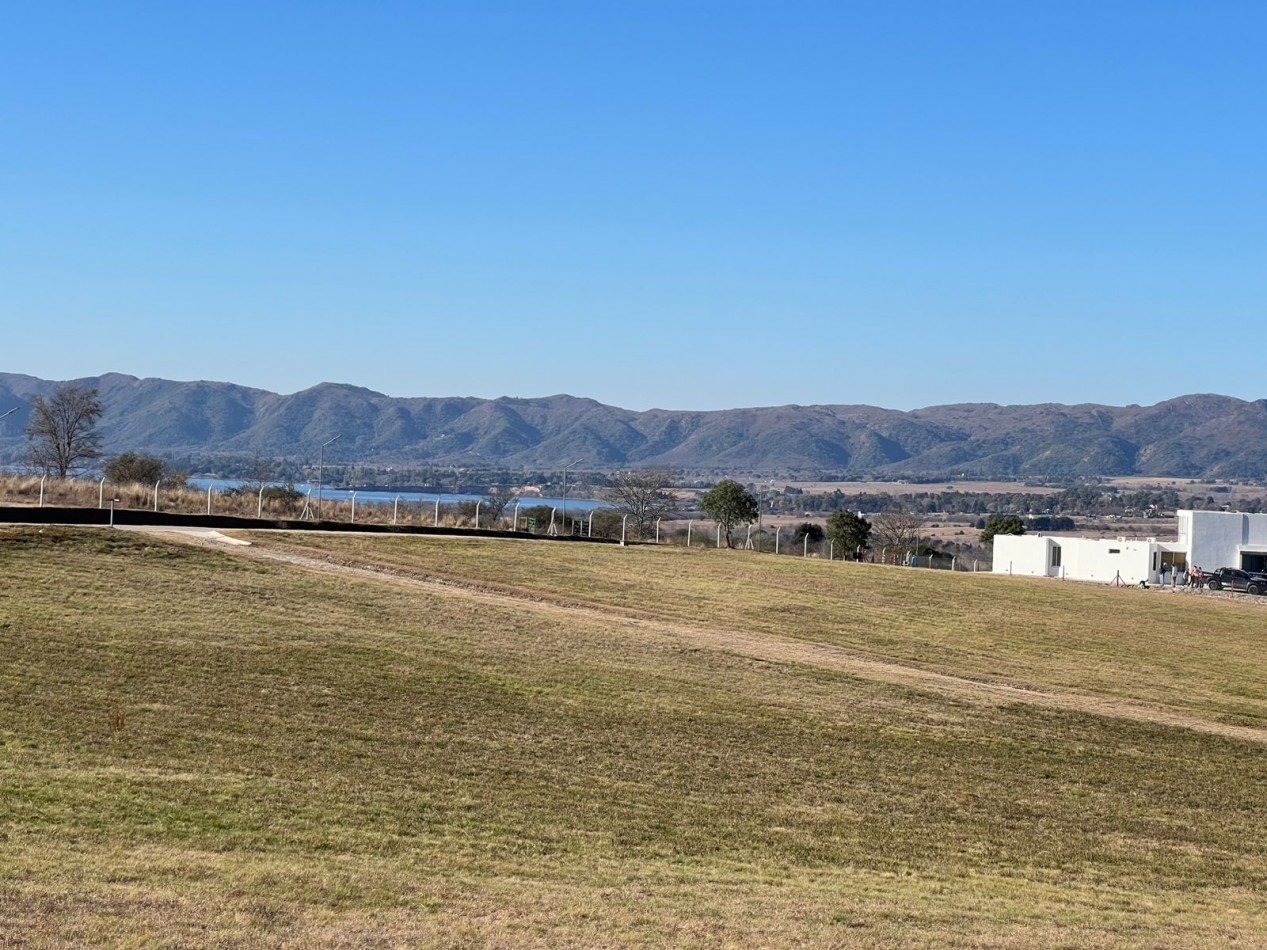 VENTA DE LOTE EN ALTOS DEL CORRAL - LOS REARTES