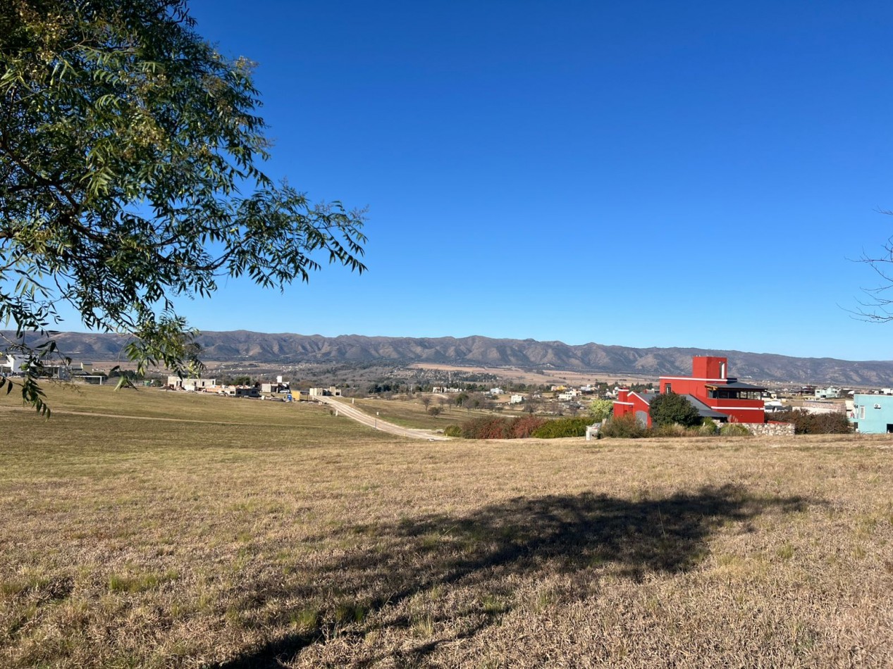 VENTA DE LOTE EN ALTOS DEL CORRAL - LOS REARTES