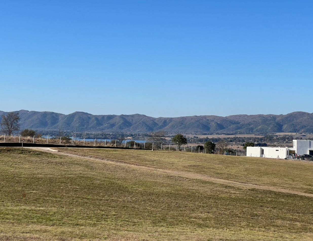 VENTA DE LOTE EN ALTOS DEL CORRAL - LOS REARTES