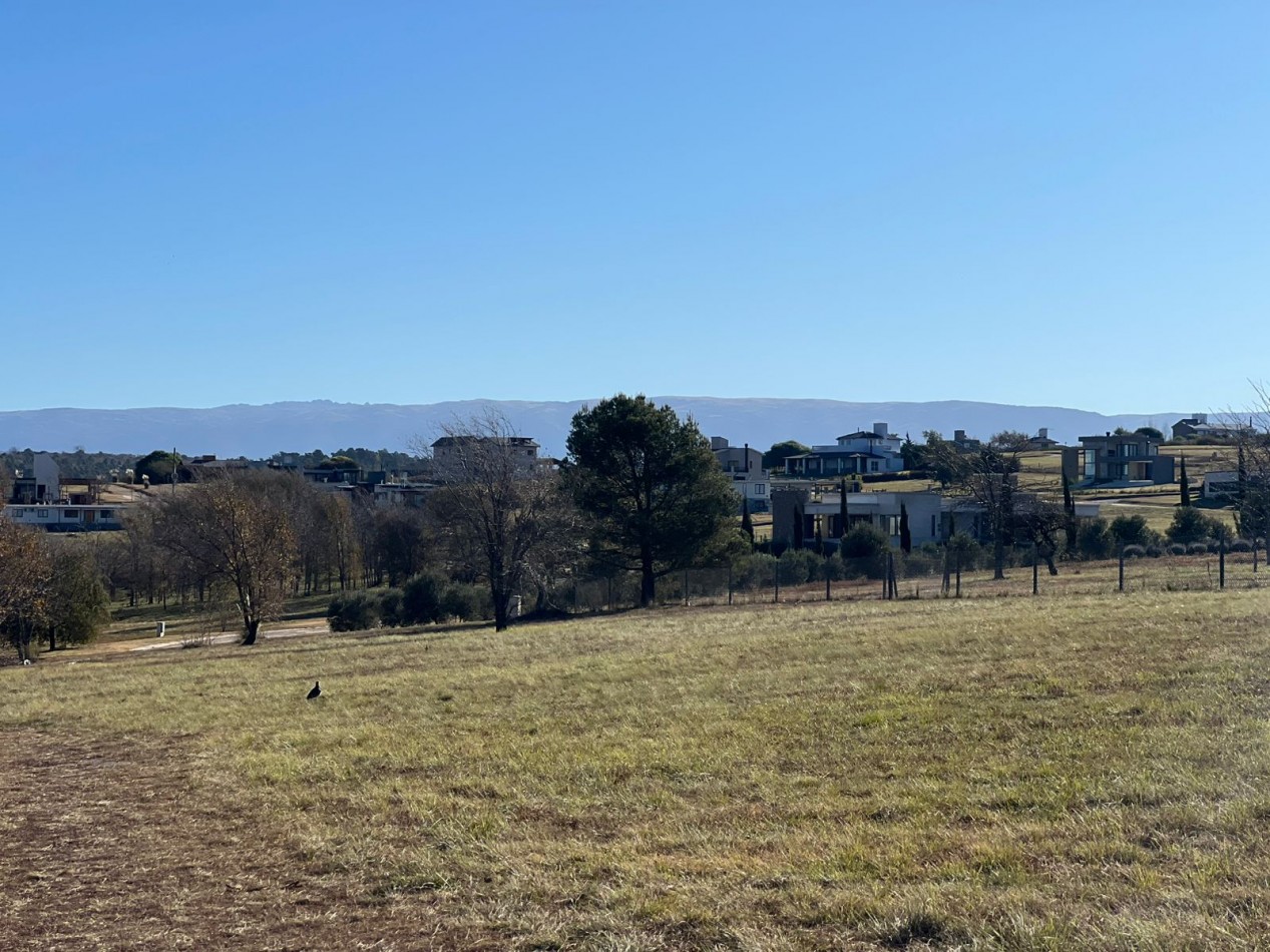 VENTA DE LOTE EN ALTOS DEL CORRAL - LOS REARTES