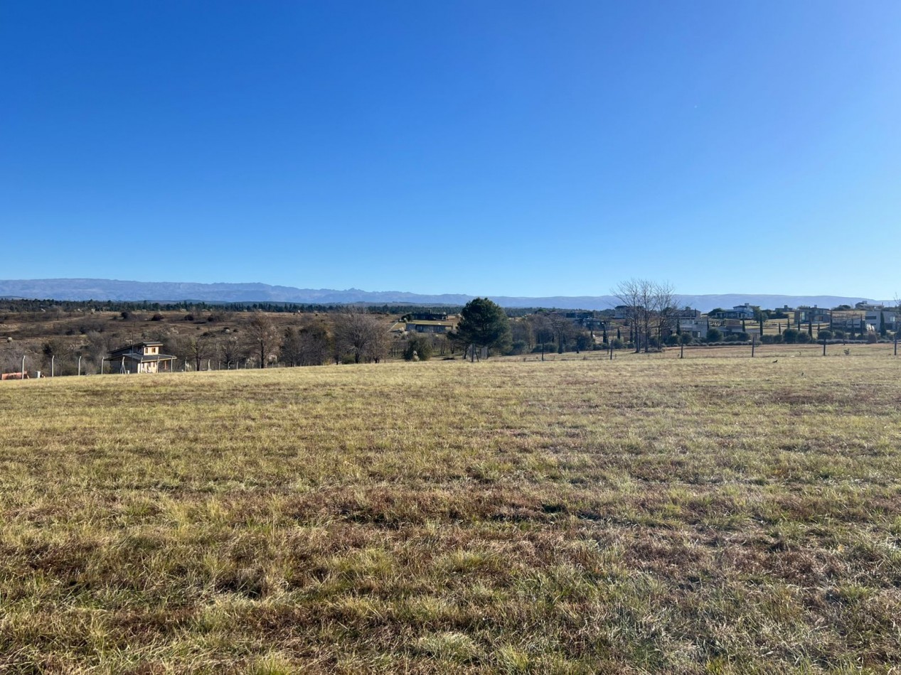 VENTA DE LOTE EN ALTOS DEL CORRAL - LOS REARTES