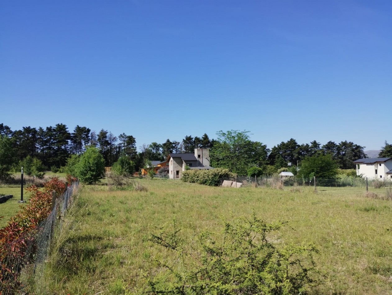 VENTA LOTE DE 1.079 MTS² - BARRIO BRISAS DE TOTORALEJOS - LOS REARTES