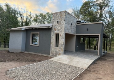 VIVIENDA A ESTRENAR EN VILLA CASTELAR - VILLA GENERAL BELGRANO